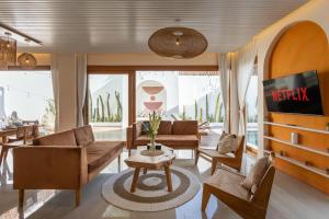 Luxury 3BR Canggu | Billiards | Outdoor Cinema