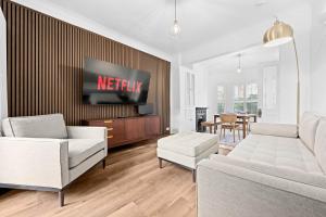 2 Bed Hale Home by City SuperHost