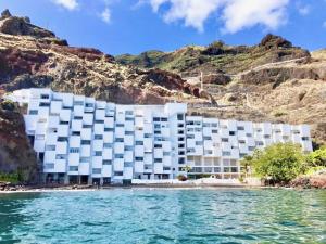 Pambnb Beachfront 1BR Playa Chica