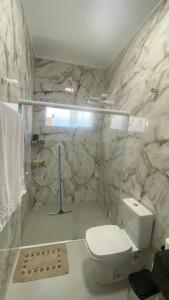 Casa, até 10 pessoas, nova, todos os utensílios!