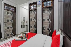 Staylo master Inn Near Max Hospital