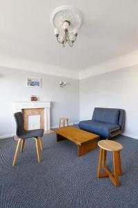 A spacious 2-bed flat in Brighton by the sea!