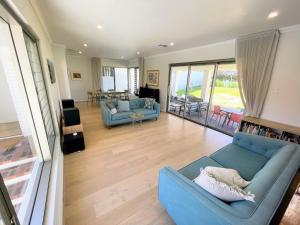 Cottesloe Coastal Oasis - 100m from the beach