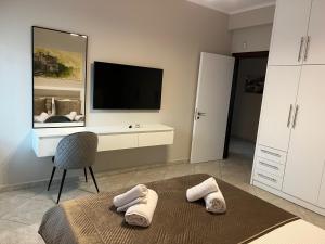 Manga Apartments - Apartment 302