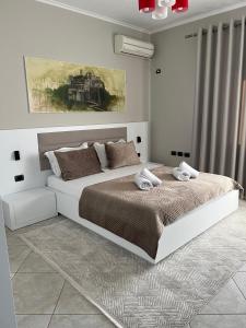 Manga Apartments - Apartment 302