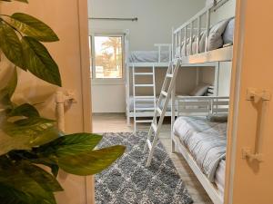 Cozy 2BR Retreat with Green Views, Minutes from the Airport