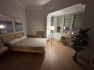 Family home with pool and garden in Tudela center