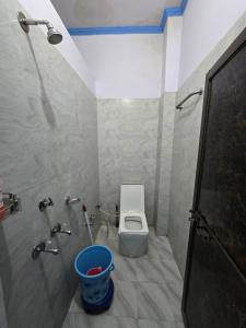 Awadh dham guest house