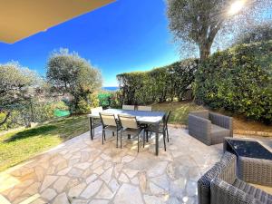 2 bedroom apartment, garden,parking, sea view