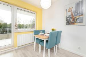 Pastel & Cozy Apartment with a Spacious Terrace in Gdansk by Noclegi Renters