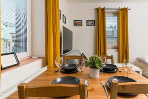 Za radnicí by Mountain ways