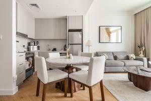New! Elegant 1BR Flat in Creek Harbour with Pool&Gym