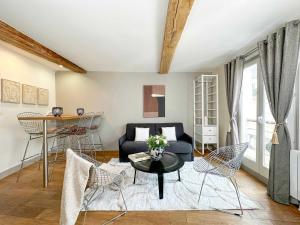 Charming property - Notre Dame Cathedral