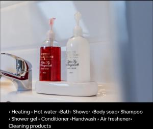 5 Very Large Kingsize Bedrooms House