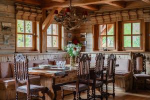 Le Chalet lHarmonie - Pierres dHistoire