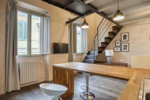 San Lorenzo Mezzanine