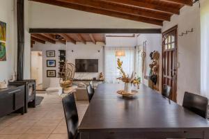 Espaciosa y Hermosa Casa con Pileta y Quincho - MDQ