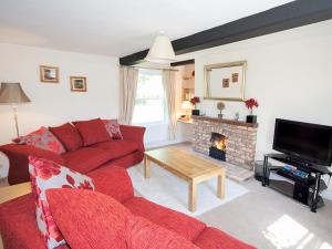 Salters Cottage - E5045