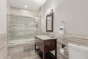 Magnificent 1BR with Pool & Gym