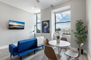 Magnificent 1BR with Pool & Gym