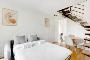 Large air-conditioned 2BR duplex - Close to Paris