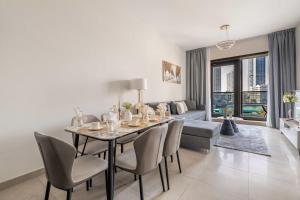 New! Serene 2BR with Balcony & Pool in Sparkle Tower