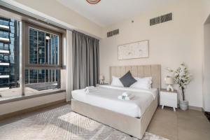 New! Serene 2BR with Balcony & Pool in Sparkle Tower