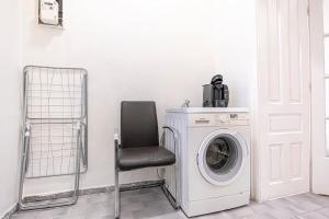 Comfy & Stylish 1BR Apartment 15 Min from Heart of Vienna