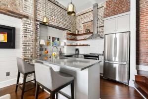 Condo on King Street - Rooftop & Terrace