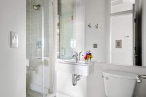 Condo on King Street - Rooftop & Terrace