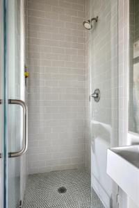 Condo on King Street - Rooftop & Terrace