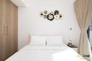 Stylish Riviera Studio Near Downtown