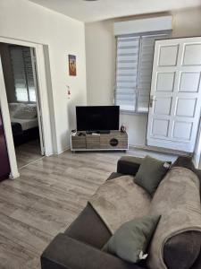 Plein centre Appartement climatisé et spacieux avec grande terrasse sur le toit à Nice