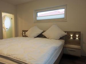 Holiday Home Ferienvilla in Hohenkirchen mit Privatem Pool Birdieweg 11a by Interhome