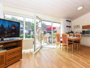 Holiday Home Strandnahes Ferienhaus mit Kinderspielplatz by Interhome