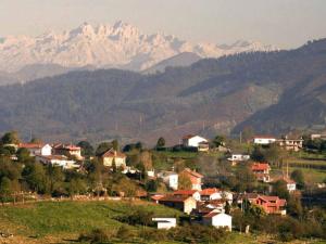 Holiday Home Maria Sopeña in Pruneda by Interhome