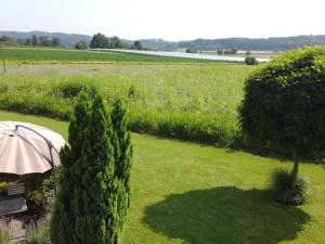 Apartment Appartement in Beuren mit Terrasse und Grill by Interhome
