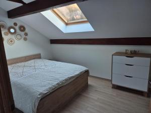 Maison mitoyenne entre lac et montagnes - Pension équestre possible