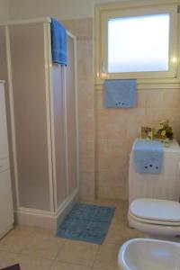 Apartment CasaKatty Zwei-Zimmer-Wohnung mit Balkon mit Seeblick by Interhome