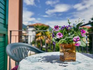 Apartment Große Wohnung mit Balkon BV6 by Interhome