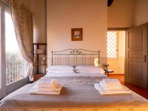 Apartment Drei-Zimmer-Panorama-Wohnung mit Terrasse und Sommerpool by Interhome