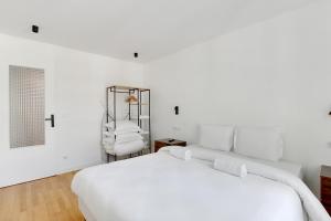 Cozy, bright and air-conditioned - close to Paris