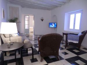 Apartment Große Wohnung in Cádiz- Kathedrale in der Nähe by Interhome