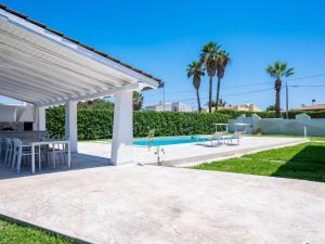 Holiday Home für 10 Personen an der Küste Siziliens by Interhome