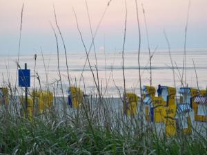 Holiday Home Sonniges Ferienhaus hinter dem Deich by Interhome