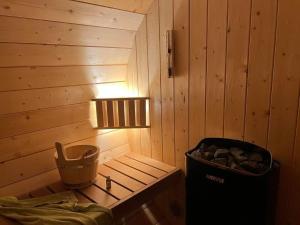 Apartment FeWo mit Whirlpool und Fass-Sauna im Schwarzwald by Interhome