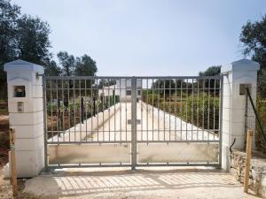 Holiday Home Bauernhof mit Schwimmbad und Babypark Brindisi am Meer by Interhome