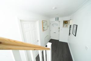 Duplex 2-Bed House with free Parking Near Greenwich O2 and city centre