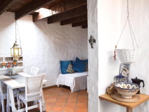 Holiday Home Schön eingerichtetes Bauernhaus - La Finca Yazmina by Interhome
