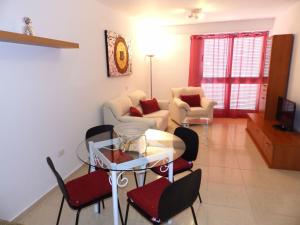 Apartment Wohnung mit Terrasse und Blick in el Medano by Interhome